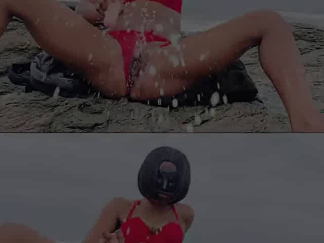 Sexy Beach Masturbation and a Hot Water Coming Without My Twat.