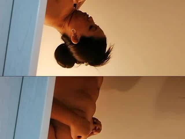 I Take a Nice Bath and End up Masturbating My Big and Delicious Pussy