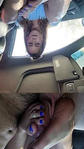 Gorgeous blonde teen Kelly Candy foot fetish