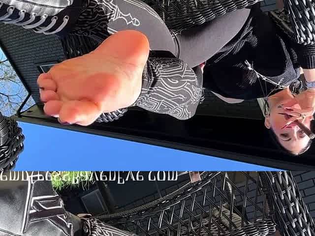 Linsey Dawn solo foot fetish