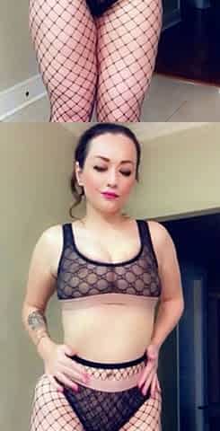 Big boobs milf masturbates with her dildo