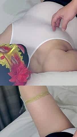 After Performing a Sensual Blowjob, She Was Fingered and Reached a Powerful Squirting Orgasm.
