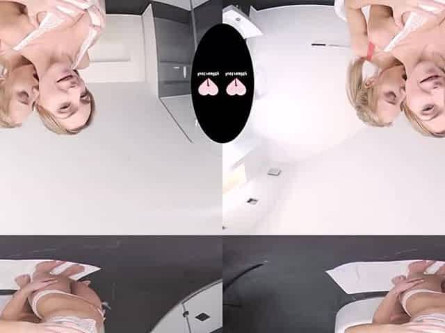 Hawt orgasms in the bathtub