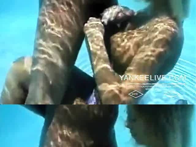 Blonde Amateur Blowjob Underwater