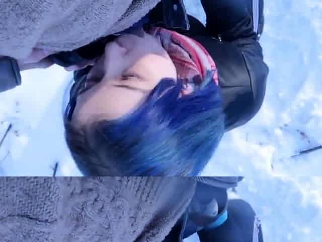 Teen Schoolgirl Gives Risky Public Blowjob in the Park