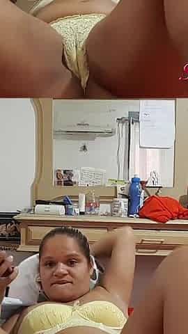 Paty Bumbum Masturbating and Cumming on Video Call