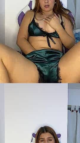 gamer hotty bangs her vibrator until that babe cums