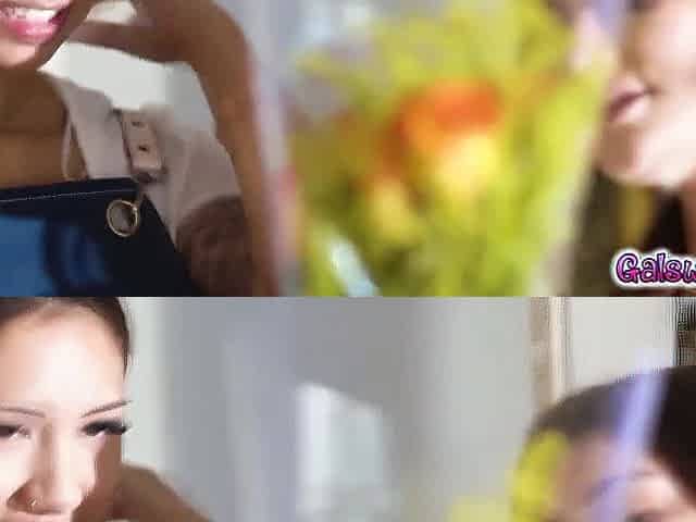 Unexpected ardent visit leads to sex
