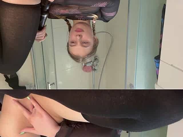 Hot Amateur Squirting a Lot