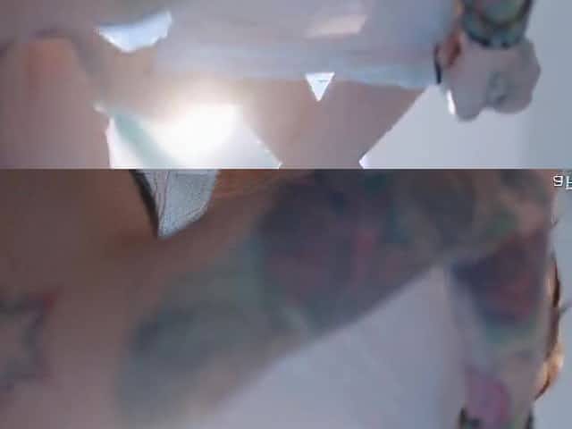 Bani J kissing Lisa Ray