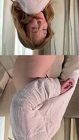 Messy hottie widens her booty and implores to be used