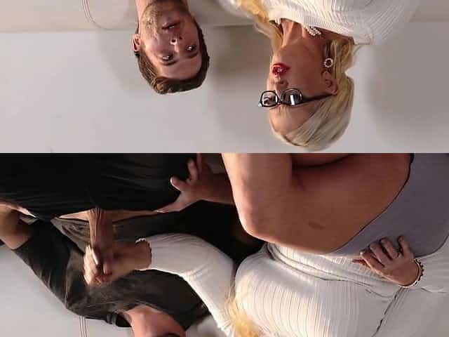 Stepmom with bigtits gives Dylan Snow a head