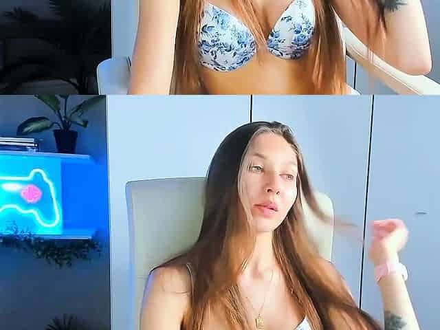 Webcam brunette solo masturbation