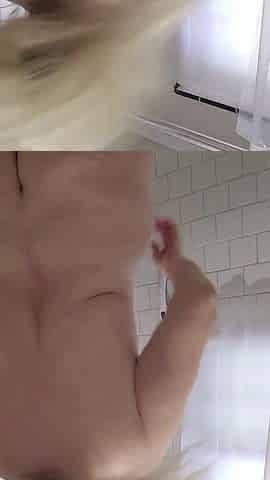 Caught My "Stepmom" Enjoying The Water Coming Out Of The Shower Head And That babe Masturbates!