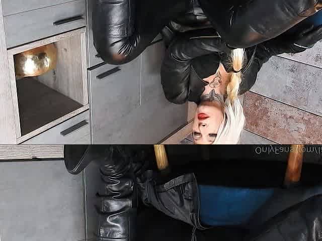 Linsey Dawn solo foot fetish