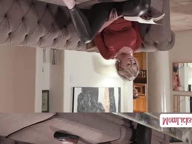 Slutty Hot Milf Emma Scissor Sex With Petite Teen 18+ Dee