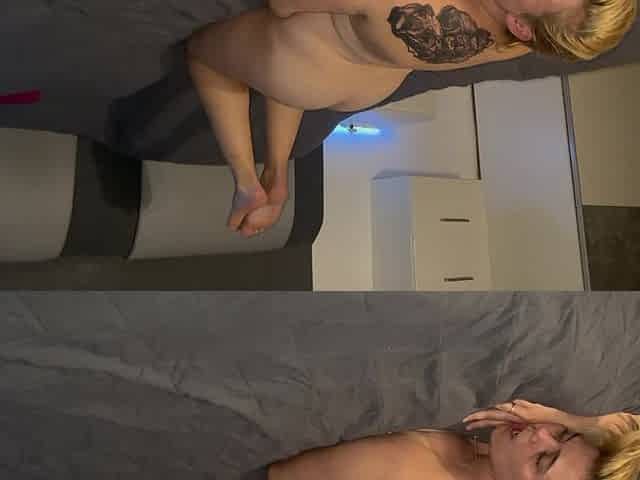 Blonde Gets It Naked on the Bed Wet Pussy Horny Couple Intense Orgasm