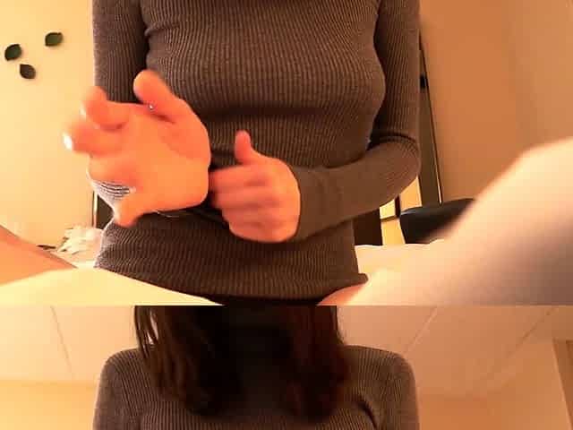 Mega hot webcam brunette shows off