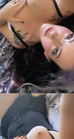 Brunette solo masturbation on bigbed