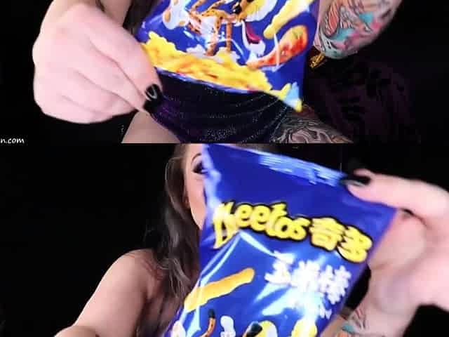 Brunette Solo Webcam Masturbation