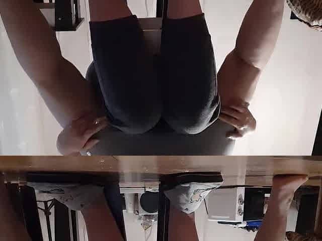 My boss in a miniskirt is jumping on me in her office - IkaSmokS