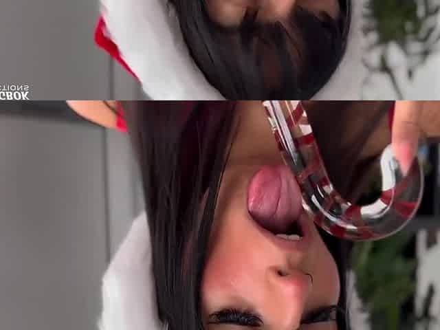 Santas Little Slut Is Caught Playing With Her New - Sam Bourne, Aaliyah Yasin And Donna Hart