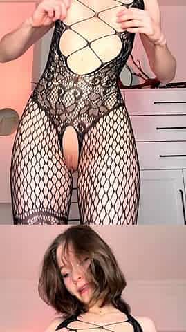 Effycutiexx Fishnet Petite Drills Her Asshole With Pink