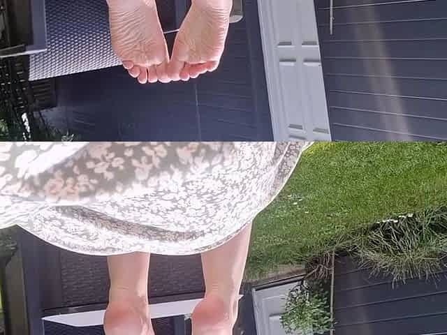 Maitresse Madelines solo foot fetish POV