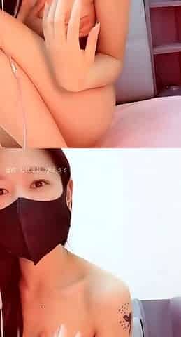 Amateur Webcam Teen Masturbates And Teases