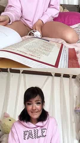 Brunette amateur teen masturbate to her boyfriend