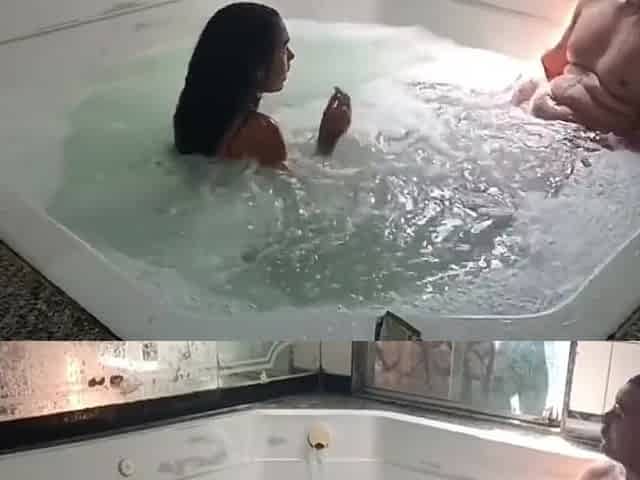 Strong Sex In The Bathtub