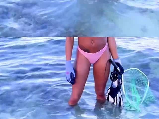 Sarai Minx - Ebony Getting Cumshot On Public Beach