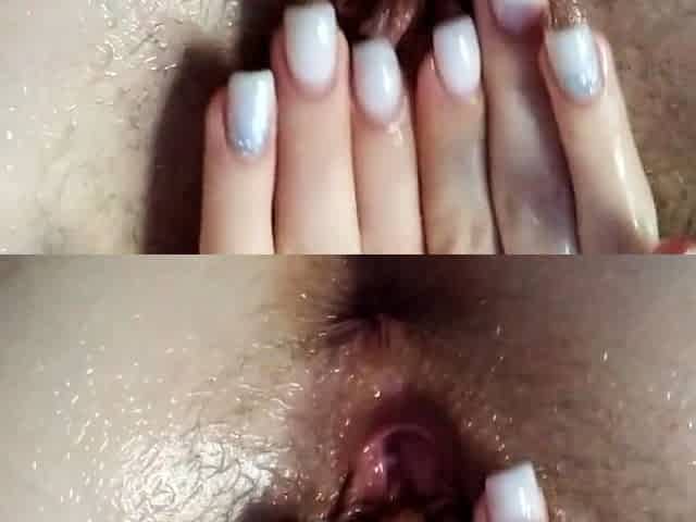 Blonde Teen Babe Has Wet Pussy Orgasms on Webcam