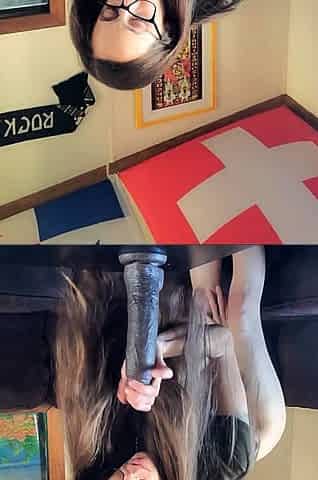 amateur vip ass masturbating on live webcam