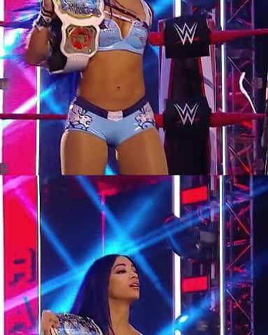 WWE - Sasha Banks looking good