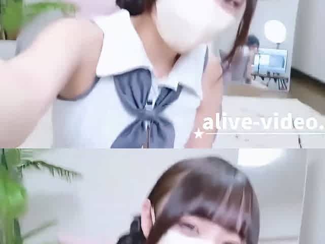 Erotic live chat with cute beautiful girl