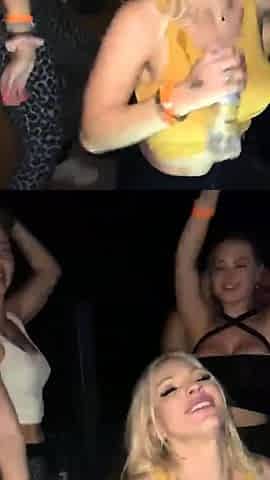 StripCamFun Webcam Amateur MILF Lesbians Free Blonde Porn