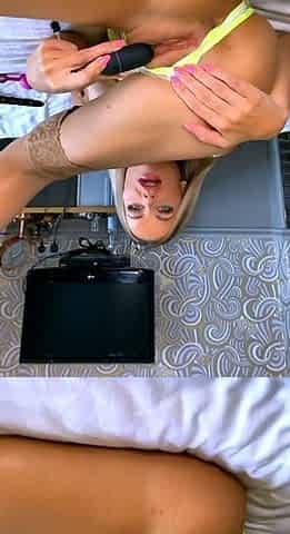 Big boobs milf masturbates with her dildo