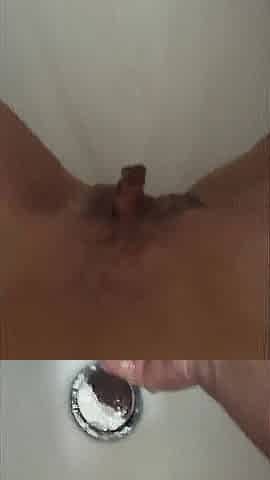 When AlmaSol's spouse goes to the shower, his wife enters the baths to pee stripped