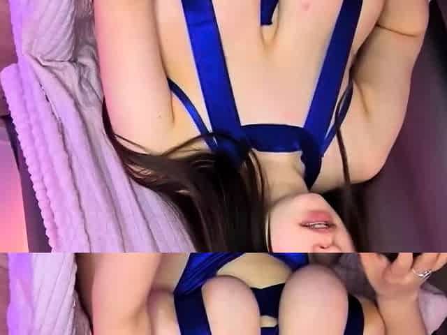 Huge Tits Brunette Camshow