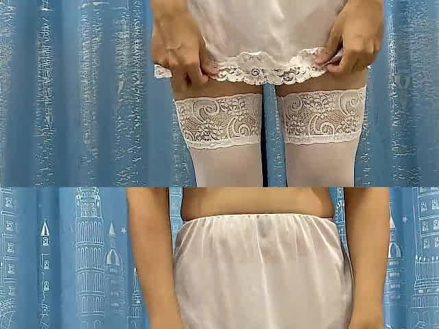 Sisk release her love button from chastity cage