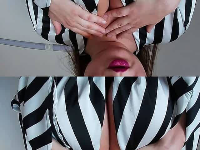 Big boob brunette masturbates on webcam