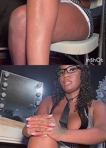 THE SEXY SECRETARY COULDN'T EXPECT TO SCREW HER BOSS