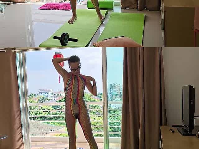 EXPOSED Yoga at home on Selfie # Colors of Yoga