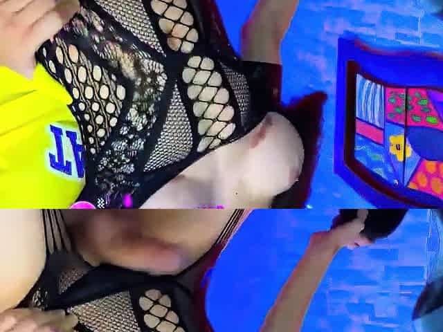 Amateur Russian Brunette on Webcam More webcamgirls