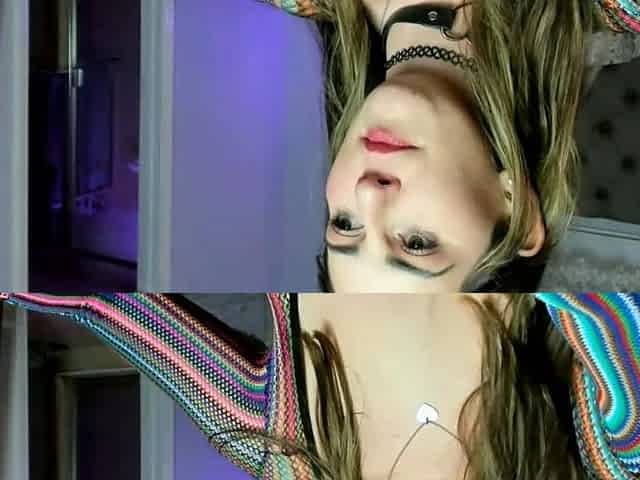 Brunette Solo Webcam Masturbation