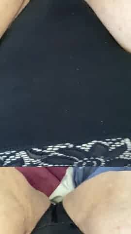 Bbwbootyful rubbing my clit spreading my fat hairy pussy