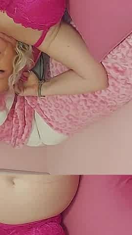 Busty Pink-haired Mature Babe Fingers Wet Pussy to Orgasm