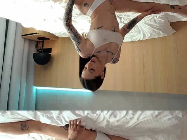 beauty flexible teen fucking her tight cunt