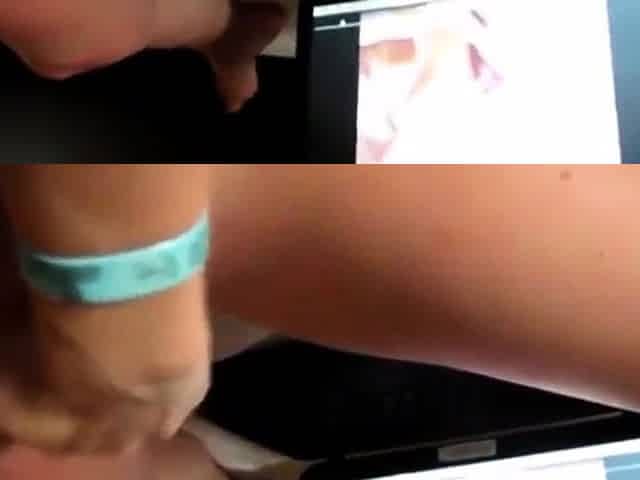 Milf Reaches Orgasm While Fingering Herself to Porn